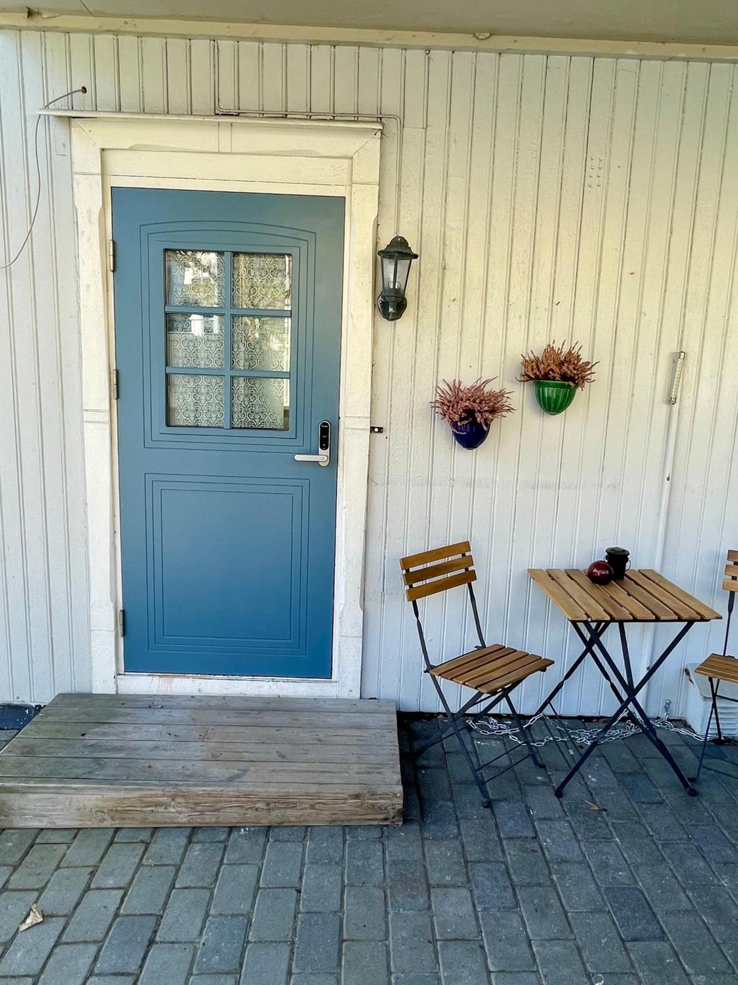 Sentral Og Fargerik Bygardsleilighet Halden Exterior foto